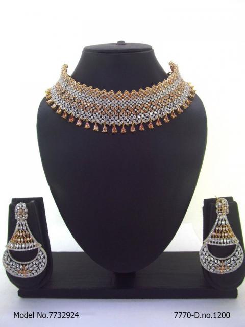 Necklace Set with Classic earrings