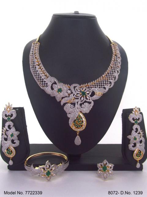 Amazing Traditional Jewelry Set