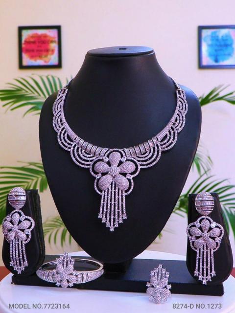 Wholesale Traditional Necklace Set