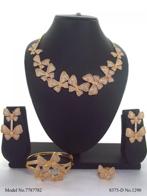 Statement American Diamond Set