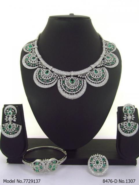 Traditional American Diamond Set