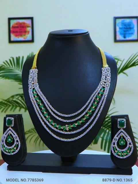 Statement American Diamond Set