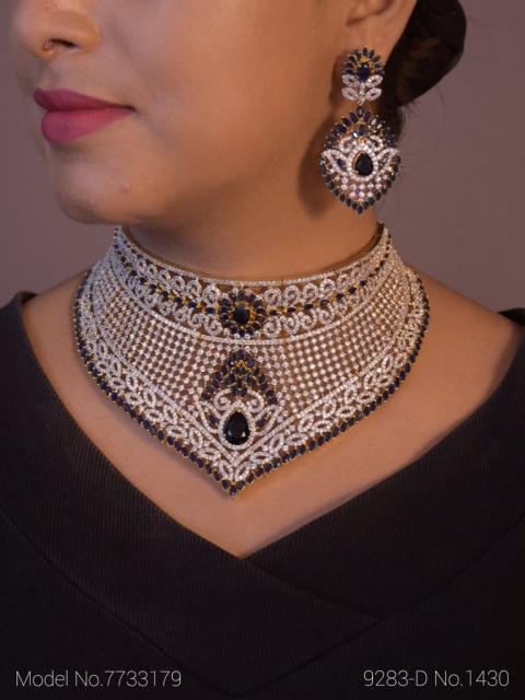 Necklace Set with Classic earrings