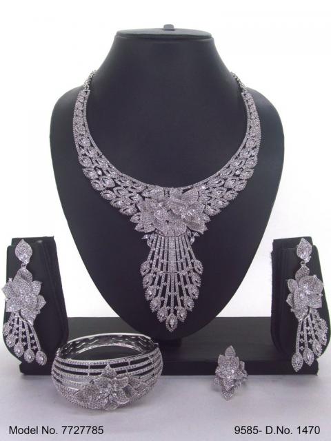 Bridesmaid Necklace Set for Traditional Weddings