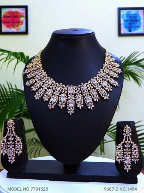 Statement Necklaces in Trend