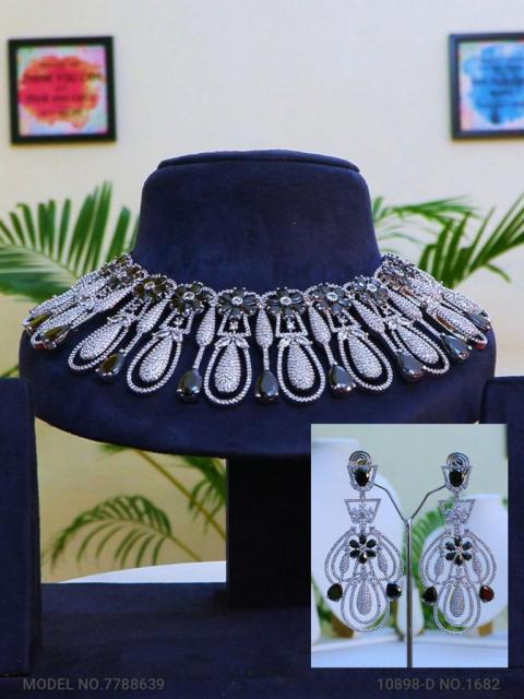 Western Necklace set