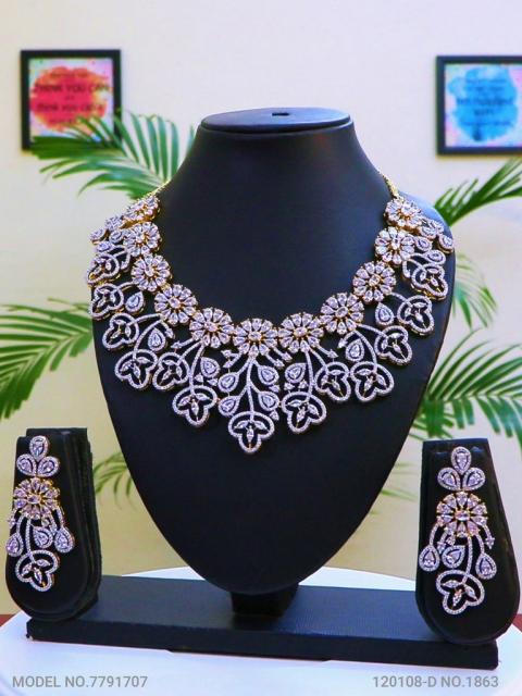 Trendy Traditional Necklace Set | Ideal Birthday Gift