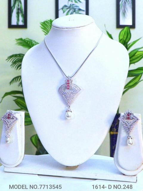 Pendant for Wedding Occasions